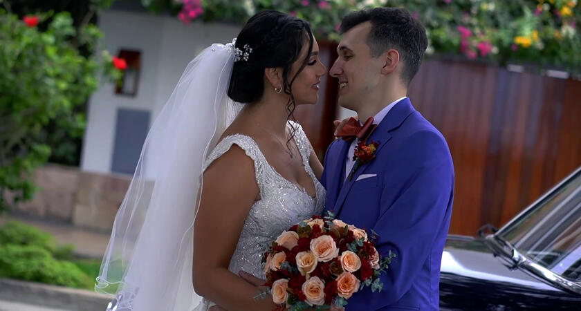 Stephanie y John ▶